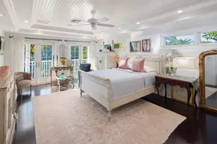 247 6th St N, Naples, FL 34102 - Photo 15