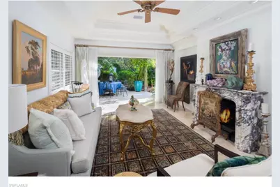 247 6th St N, Naples, FL 34102 - Photo 9