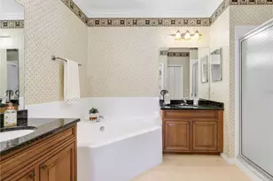 3445 Laurelgreens Ln S, Naples, FL 34119 - Photo 23