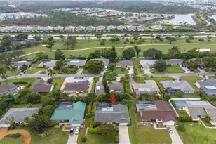 208 Baltusrol Dr, Naples, FL 34113 - Photo 23