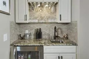 4500 Colony Villas Dr, Bonita Springs, FL 34134 - Photo 9