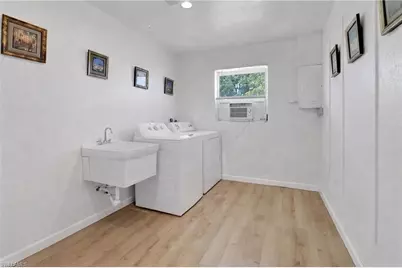 105 Valley Dr, Bonita Springs, FL 34134 - Photo 11