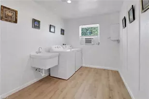 105 Valley Dr, Bonita Springs, FL 34134 - Photo 11