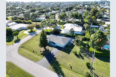 105 Valley Dr, Bonita Springs, FL 34134 - Photo 23