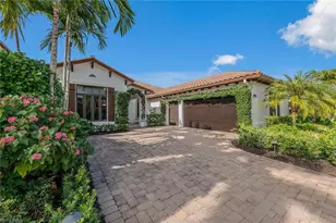 2243 Residence Cir, Naples, FL 34105 - Photo 11