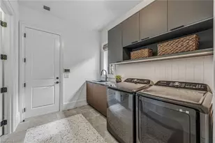 2243 Residence Cir, Naples, FL 34105 - Photo 25