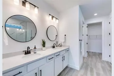 20419 Pebble Glen Dr, Estero, FL 33928 - Photo 15