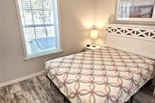 173 Redwood Ln, Naples, FL 34114 - Photo 11