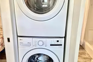 173 Redwood Ln, Naples, FL 34114 - Photo 15