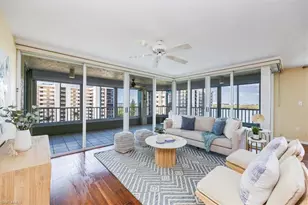 21 Bluebill Ave, Naples, FL 34108 - Photo 5