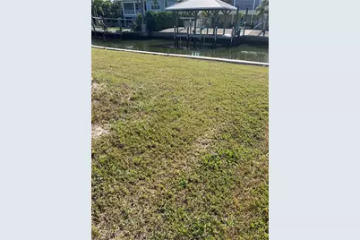 14 Pepita St, Fort Myers Beach, FL 33931 - Photo 7