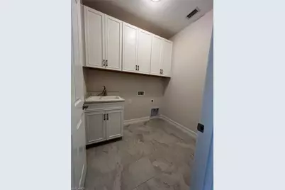 331 Tamarindo Ln, Naples, FL 34114 - Photo 11