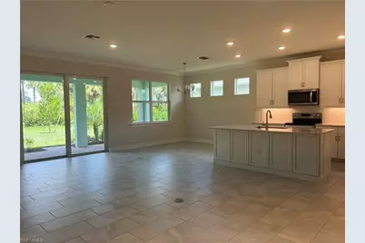 331 Tamarindo Ln, Naples, FL 34114 - Photo 3