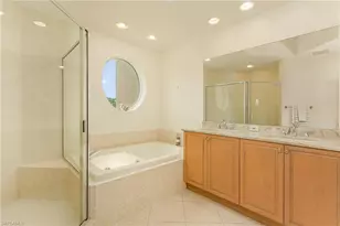 2728 Tiburon Blvd E, Naples, FL 34109 - Photo 11