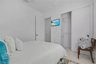 2499 Pine St, Naples, FL 34112 - Photo 15