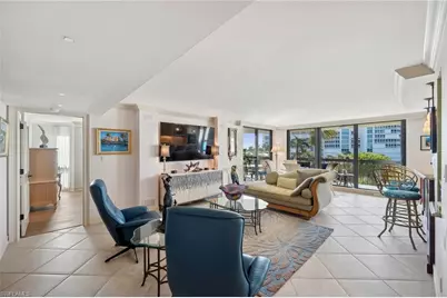 4551 Gulf Shore Blvd N #405, Naples, FL 34103 - Photo 5