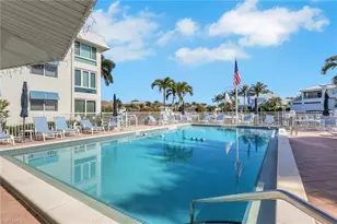 2100 Gulf Shore Blvd N, Naples, FL 34102 - Photo 23