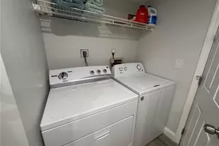 1025 Foxfire Ln, Naples, FL 34104 - Photo 27