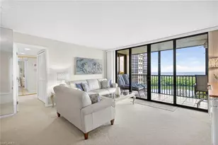 17 Bluebill Ave, Naples, FL 34108 - Photo 11