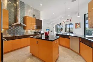 570 Portsmouth Ct, Naples, FL 34110 - Photo 17