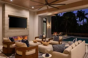 405 Putter Point Dr, Naples, FL 34103 - Photo 3