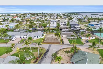 231 Albatross St, Fort Myers Beach, FL 33931 - Photo 9