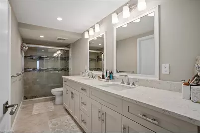 10851 Gulf Shore Dr #402, Naples, FL 34108 - Photo 9