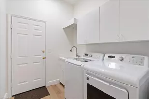 7834 Naples Heritage Dr, Naples, FL 34112 - Photo 23