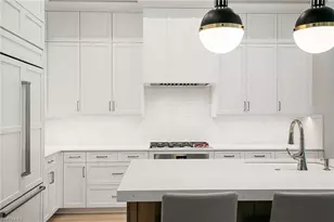 2036 Cambridge Pk Dr, Naples, FL 34109 - Photo 13