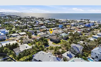 193 Hibiscus Dr, Fort Myers Beach, FL 33931 - Photo 11