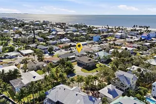 193 Hibiscus Dr, Fort Myers Beach, FL 33931 - Photo 11