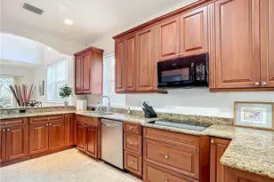 2840 Coco Lakes Dr, Naples, FL 34105 - Photo 11