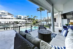 271 Bayview Ave, Naples, FL 34108 - Photo 11