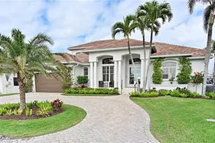 271 Bayview Ave, Naples, FL 34108 - Photo 1