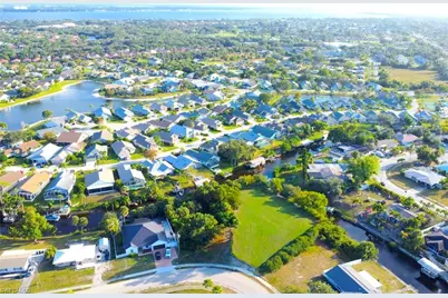 941 Iris Dr, North Fort Myers, FL 33903 - Photo 29