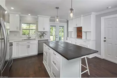 18 Lanai Cir, Naples, FL 34112 - Photo 7