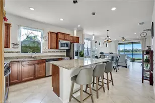 2171 Yellowfin Cir, Naples, FL 34114 - Photo 9