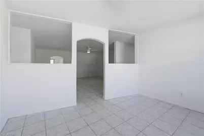 808 SE 32nd Ter, Cape Coral, FL 33904 - Photo 9