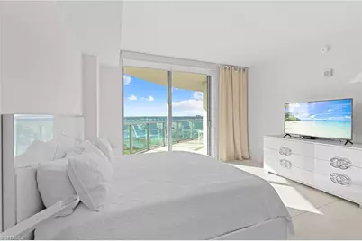 3000 Oasis Grand Blvd #1101, Fort Myers, FL 33916 - Photo 9