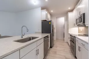 7565 Carnegie Way, Naples, FL 34119 - Photo 7