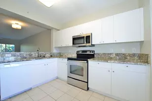 7811 Regal Heron Cir, Naples, FL 34104 - Photo 7