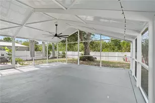 426 Chestnut Ave NW, Port Charlotte, FL 33952 - Photo 19