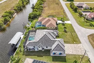 901 NW 33rd Pl, Cape Coral, FL 33993 - Photo 3