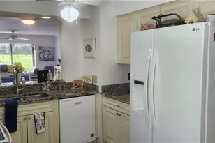 219 Fox Glen Dr, Naples, FL 34104 - Photo 7