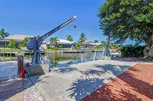 324 Waterleaf Ct, Marco Island, FL 34145 - Photo 23