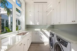 225 4th Ave N, Naples, FL 34102 - Photo 27