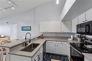 4135 Residence Drive, Fort Myers, FL 33901 - Photo 9