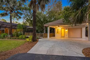 5410 Mahogany Ridge Dr, Naples, FL 34119 - Photo 3