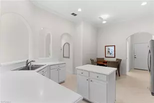 1620 Cayman Ct, Naples, FL 34119 - Photo 9