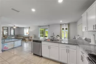 1013 NE 15th St, Cape Coral, FL 33909 - Photo 7